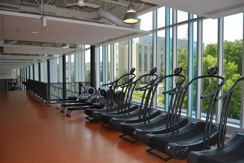 Salle de sport vu sur le jardin