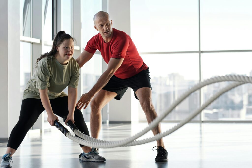 2 peronnes faisant du Fitness