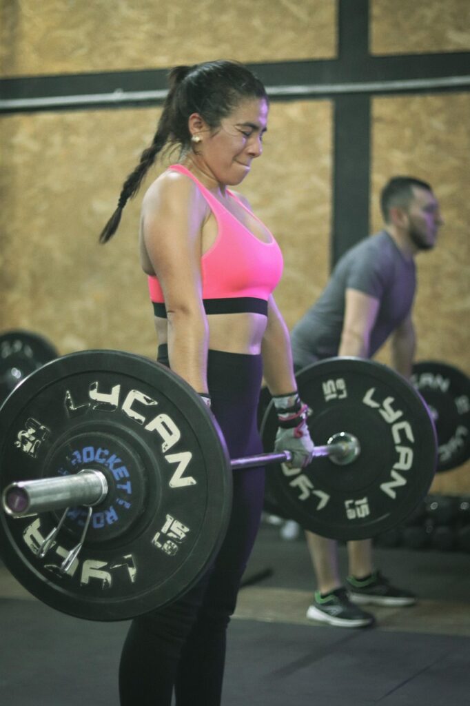 Salle de sport, activité la rochelle, groupe de femme en activité sportive